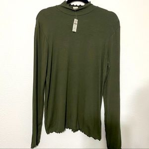 NWT- GAP green mock neck top